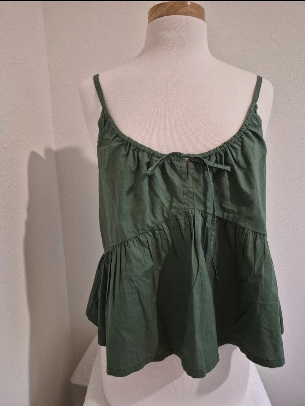 American Eagle Outfitters Green Peplum Tie-Front Tank XL